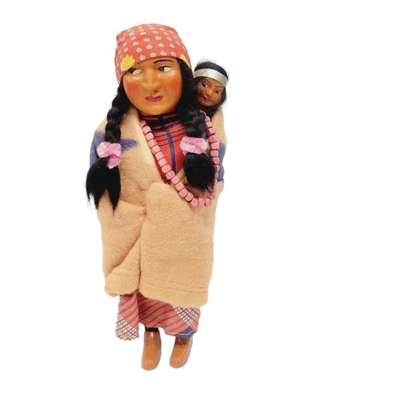 Vintage Skookum Bully Good Right Glancing Doll with Papoose 10 1/2" Tall - Picture 1 of 5